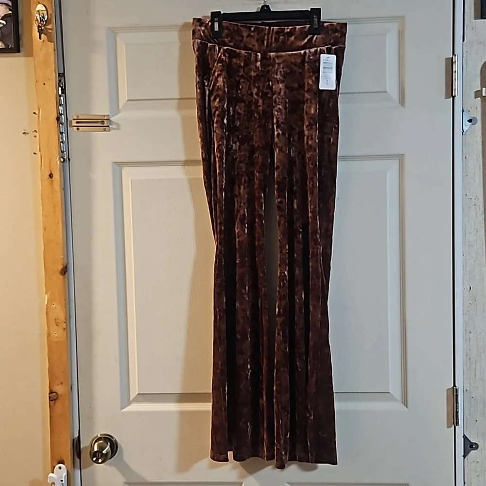 TORRID Full Length Crushed Velvet Pocket Flare: ROOT BEER: NWT: 0 (L)